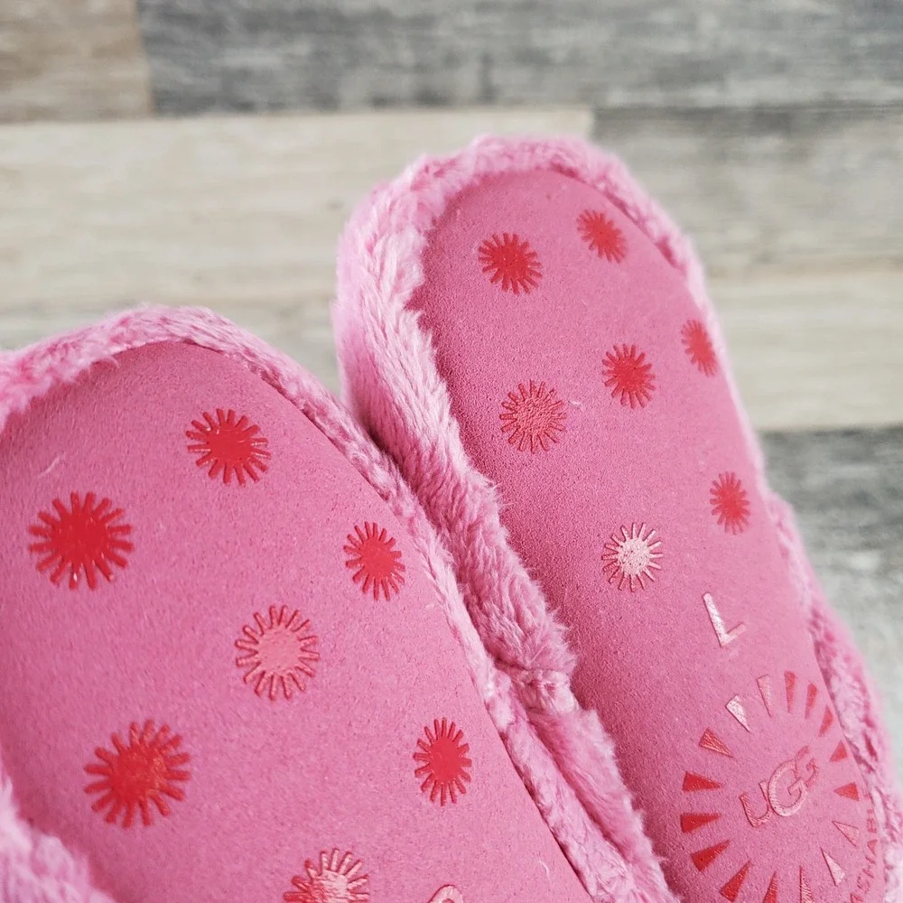 Ugg Bixbee Baby Booties Sz 4 - 5 Soft Pink Fleece Hook & Loop Strap